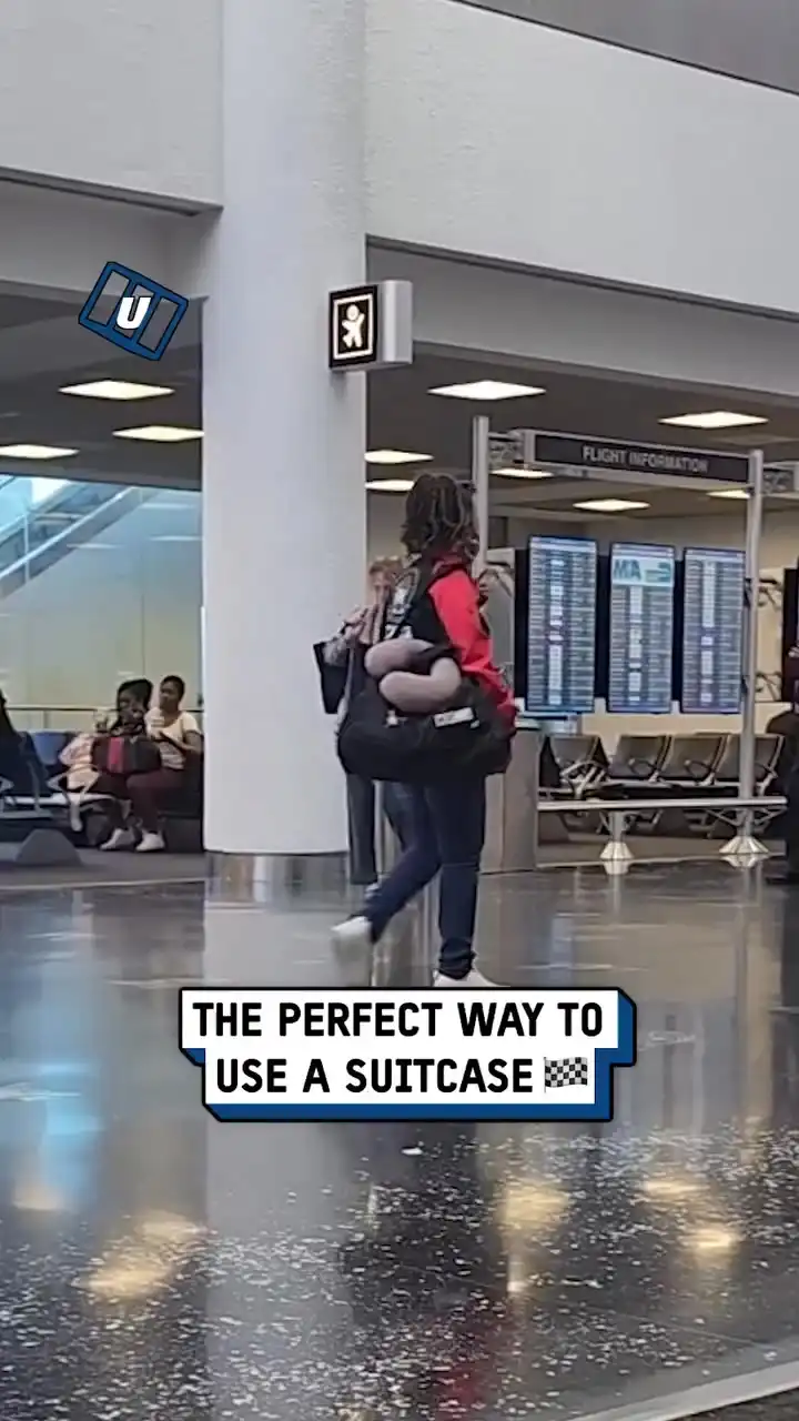 Last one on the plane is a rotten egg! 🏁🤣