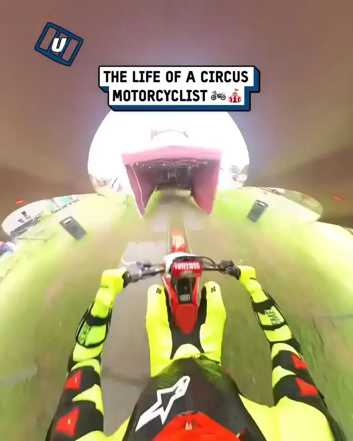 POV of a Globe of Death motorcyclist 🏍️😳