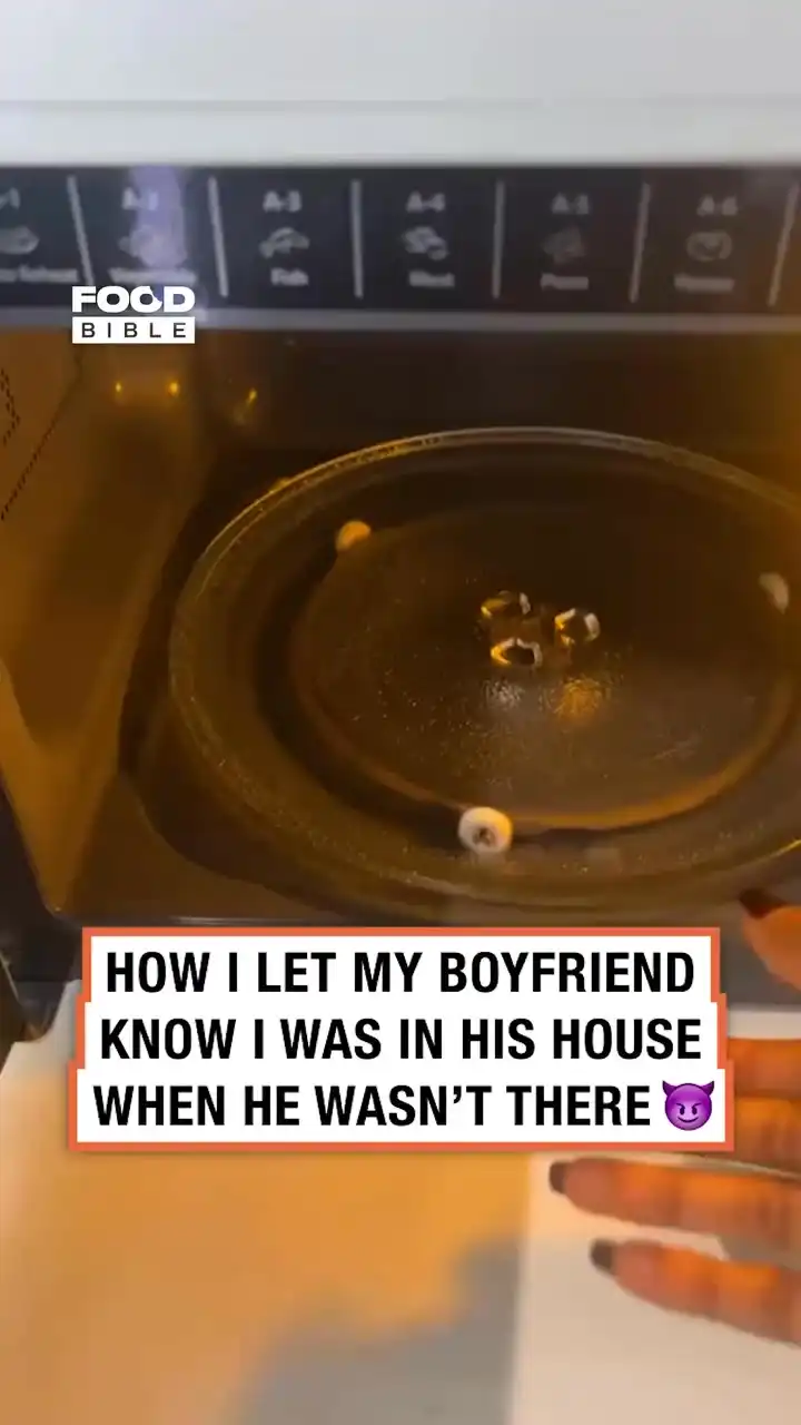 Leaving signs for my BF 👀