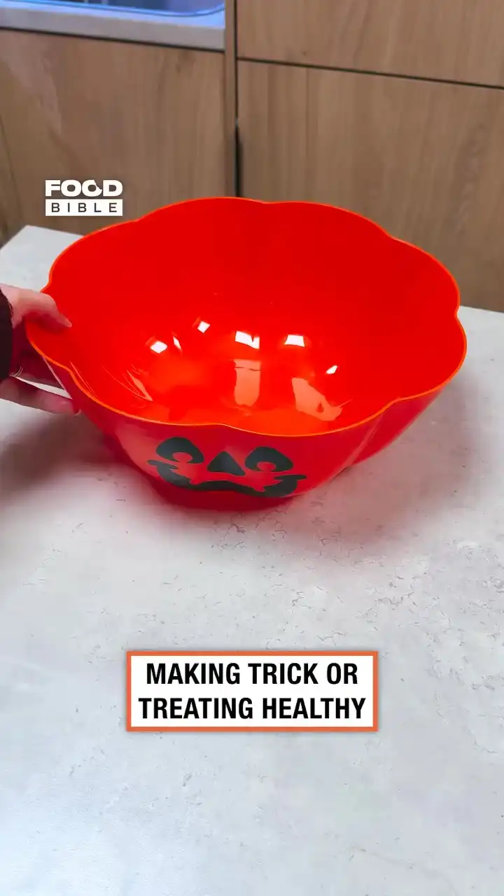 Healthy Trick or Treat Bowl 🤩