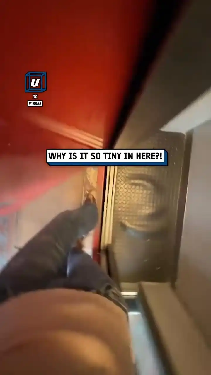 Getting in an elevator in Paris 😱🇫🇷