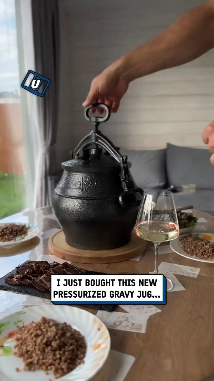 Pressurized gravy sprays over dinner 😱🍲