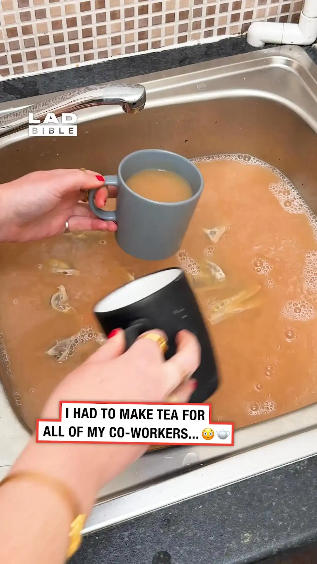 Making a tea in the office ☕️