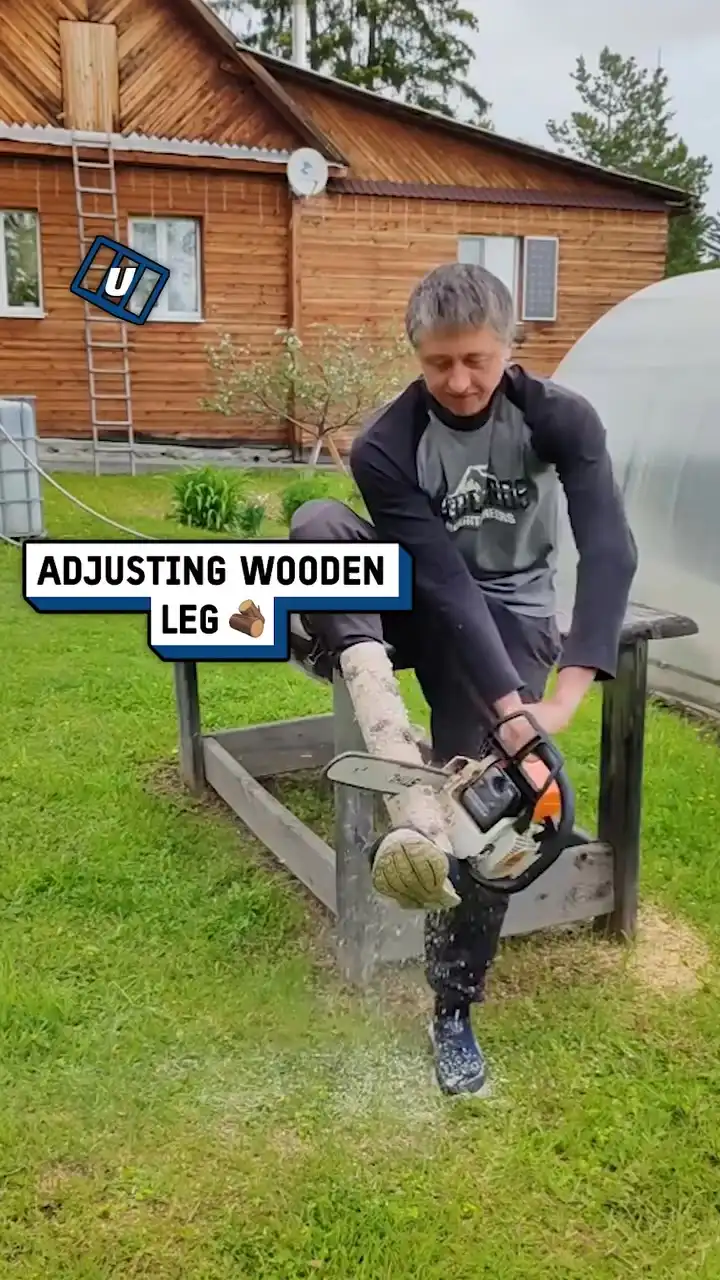 Adjusting his wooden leg 🪵😲