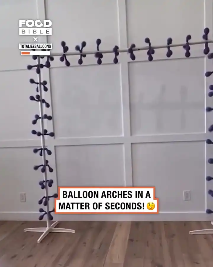 Self-inflating balloon arch 🎈