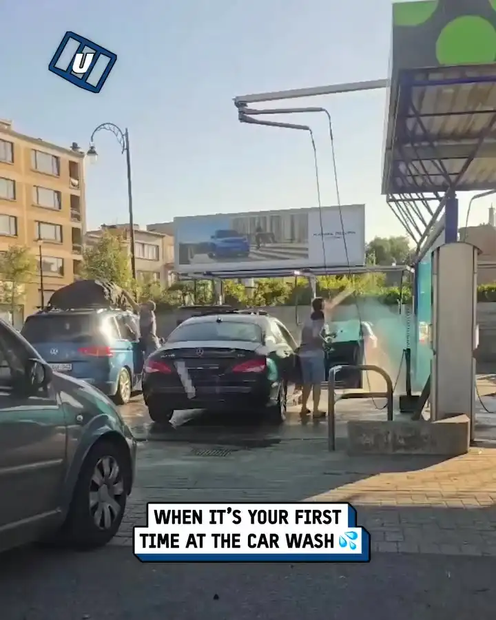 Woman jet washing car interior 🚙😳