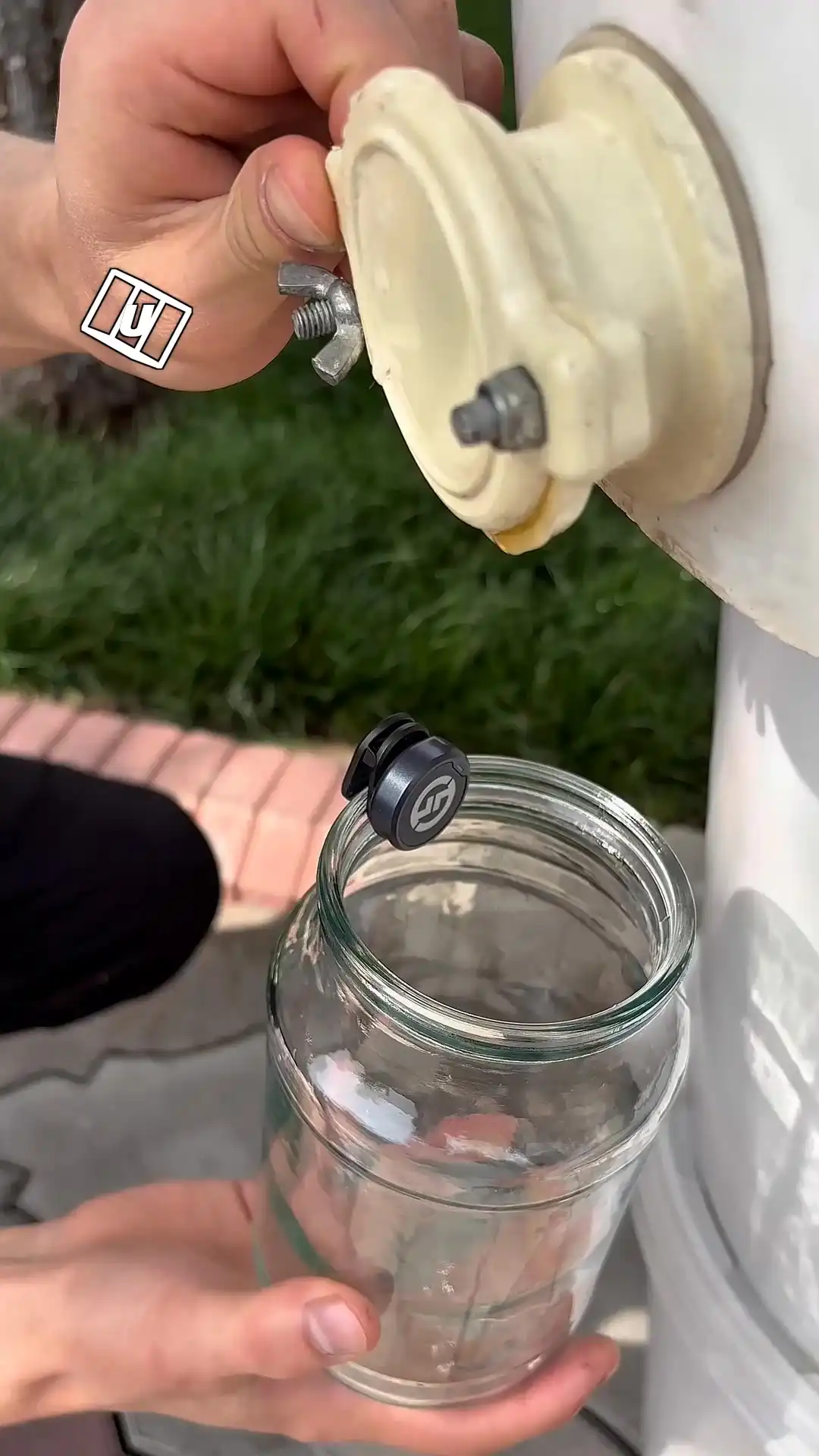 Satisfying honey pour 🍯