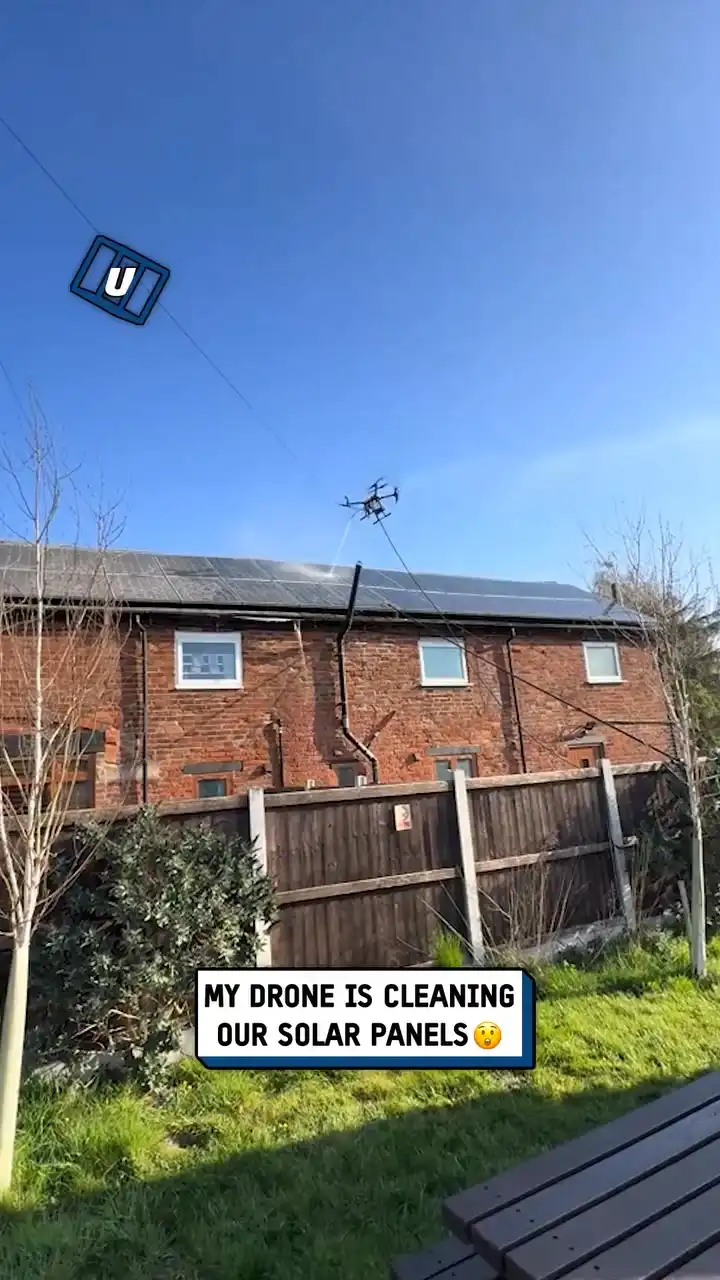 Drone cleans solar panels 🚁💦