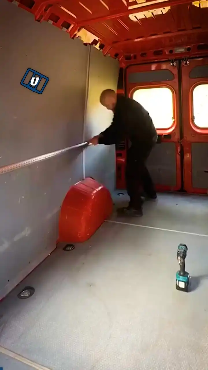 Converting van into a bedroom🚚😮