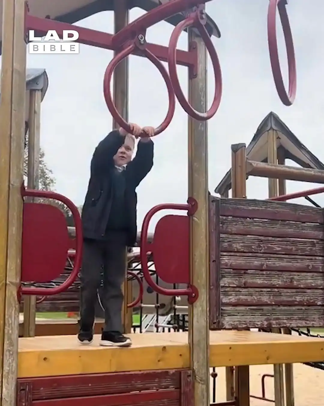 My son failed at the monkey bars 🫣