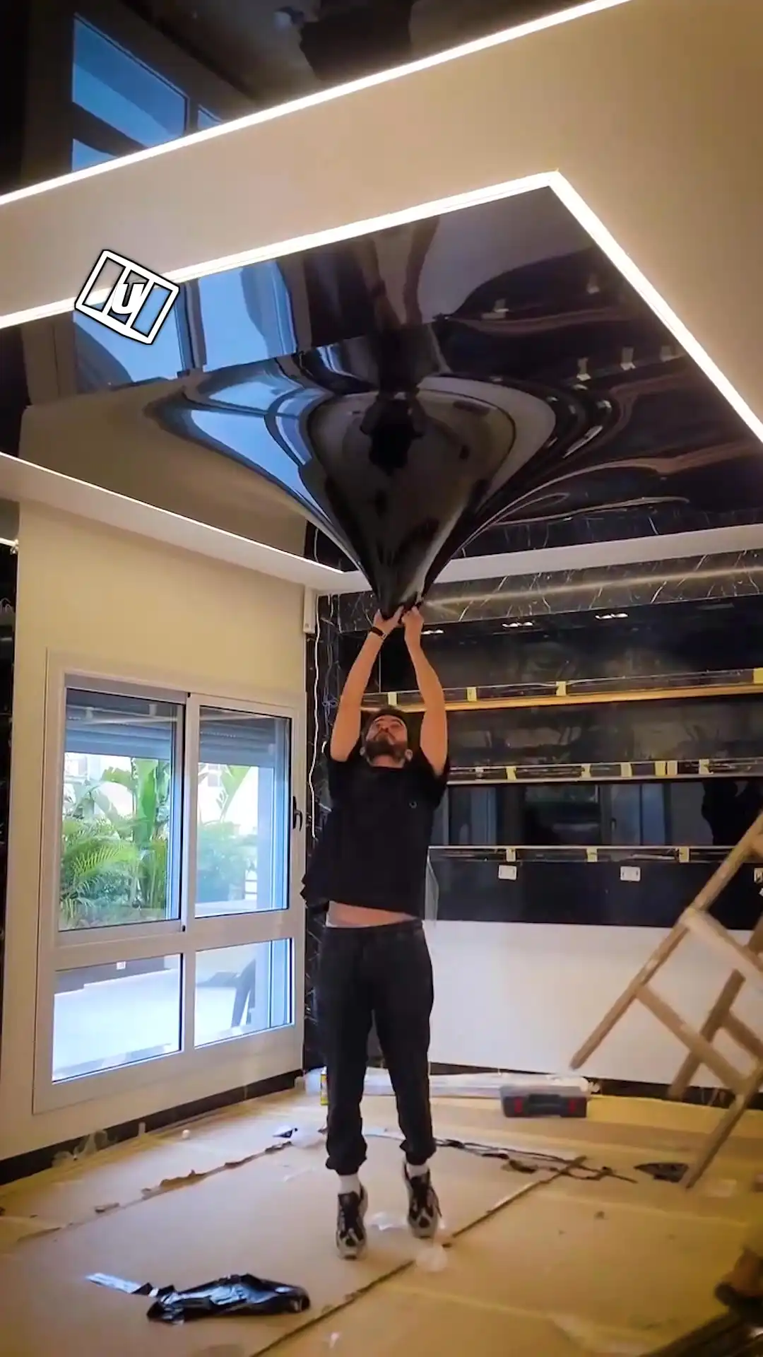 My husband loves our stretchy ceilings 😲