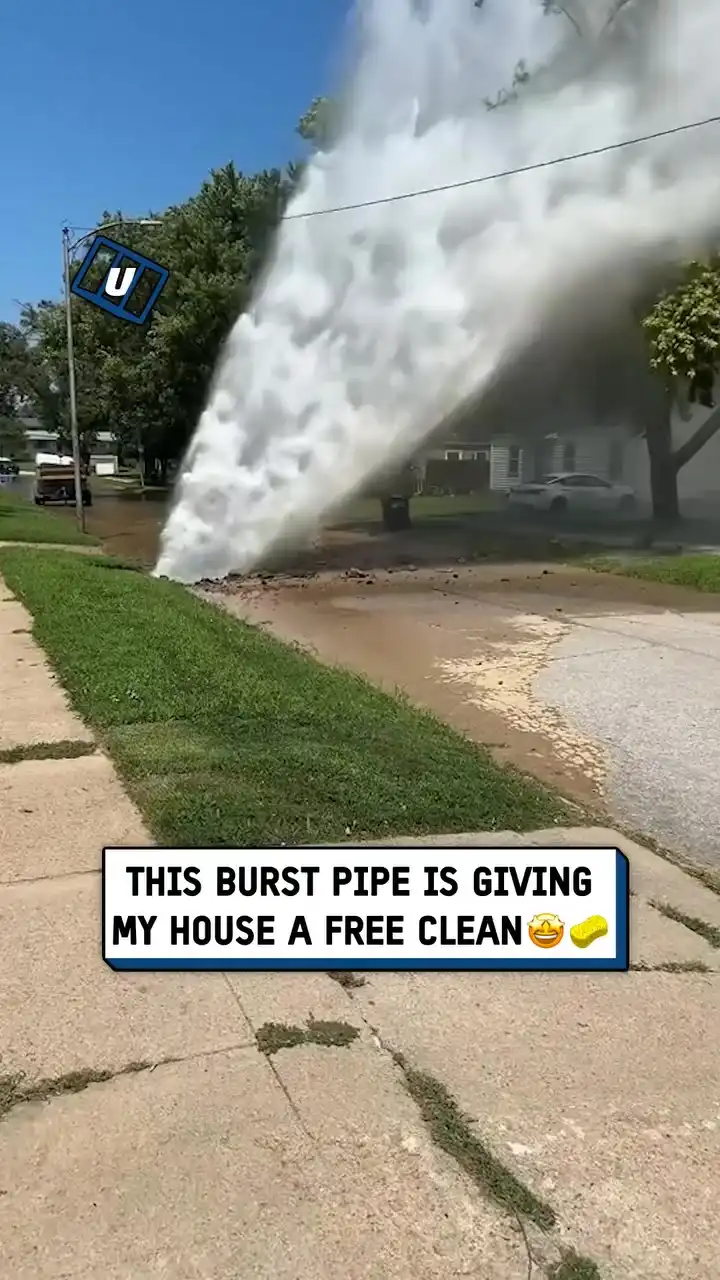Burst pipe cleans house 😲💦