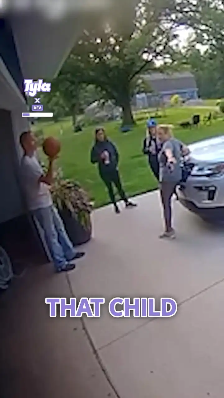 Mom eats her words after bigging-up athlete son 😂🏀