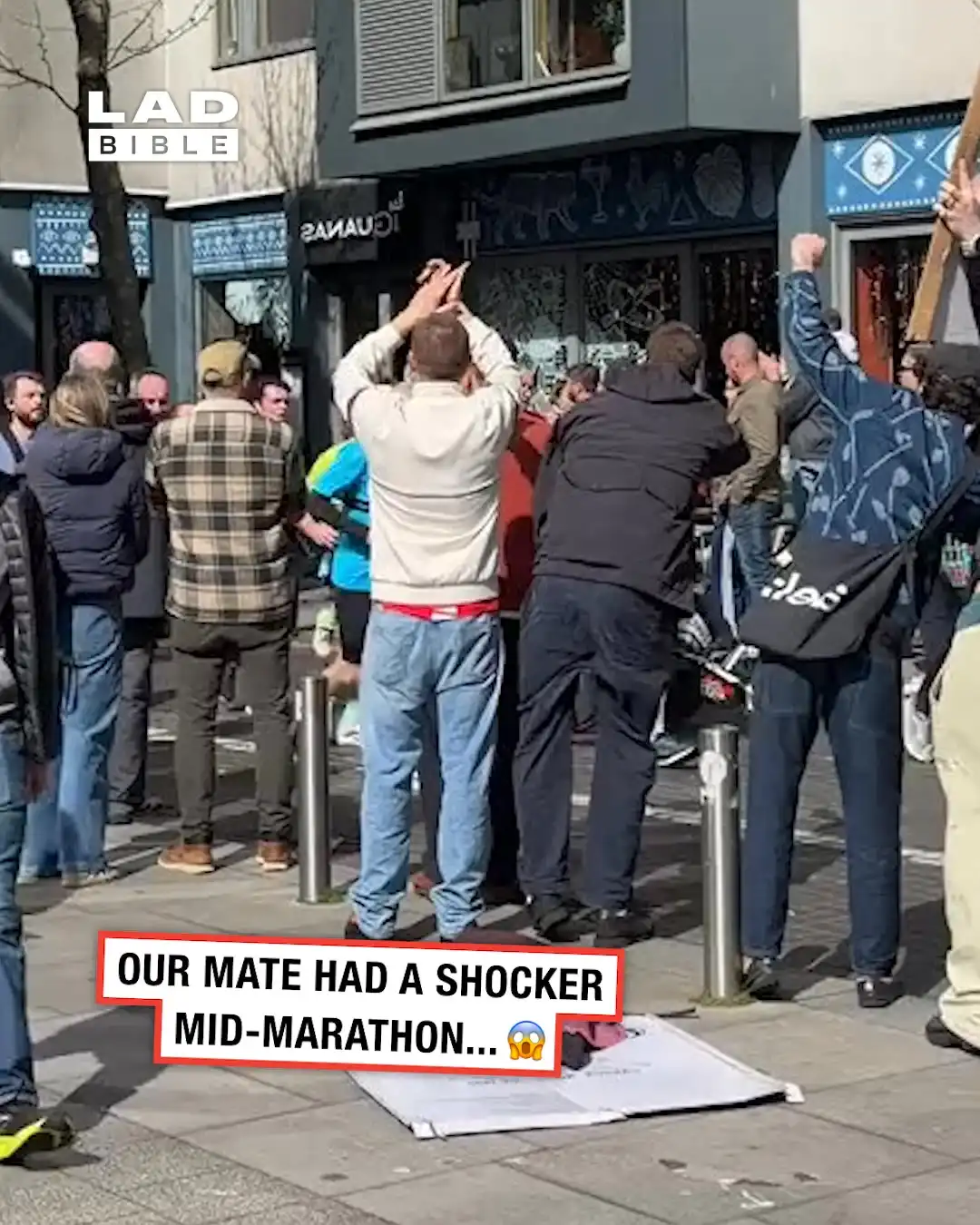 Our mate lost his headphone mid marathon 😅