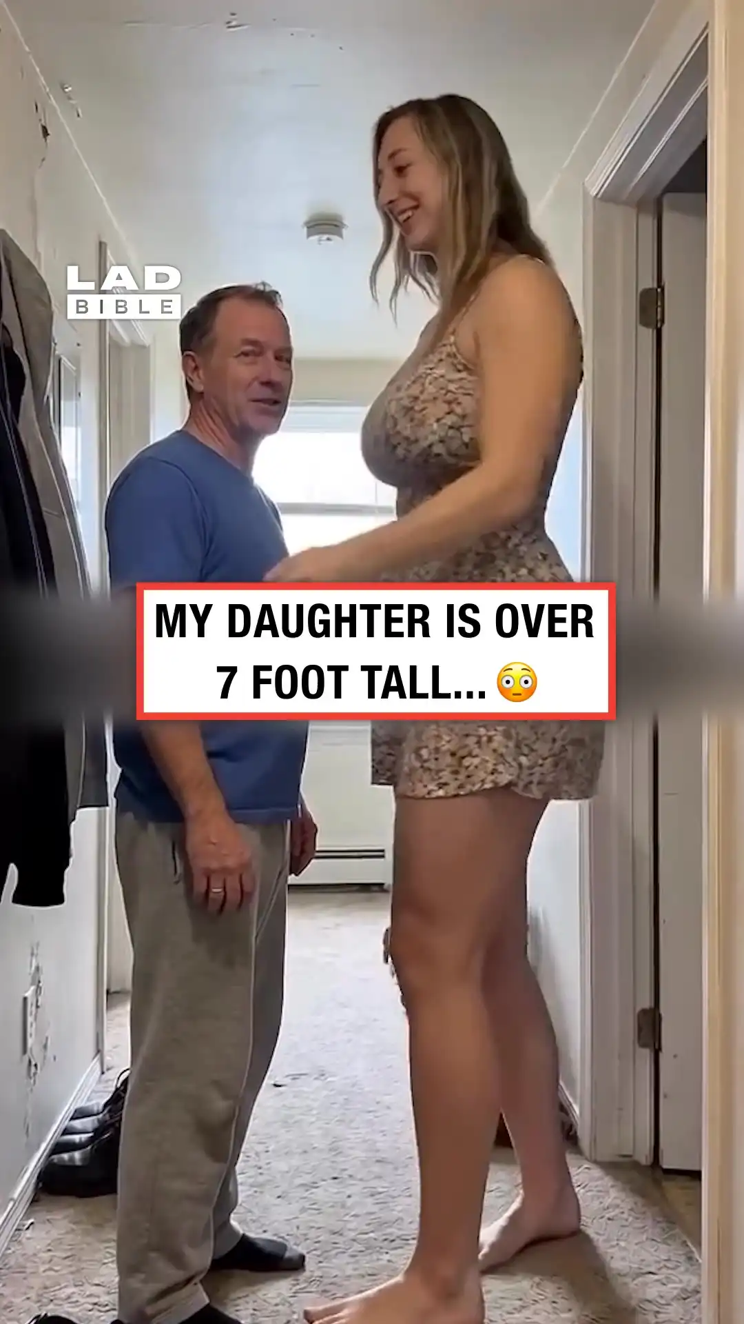 My daughter is over 7ft tall 😲