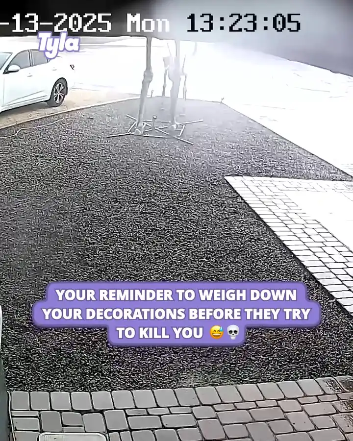 Your reminder to weigh down your decorations before they try to kill you 😅💀