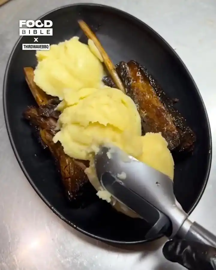 BBQ banana split π€€