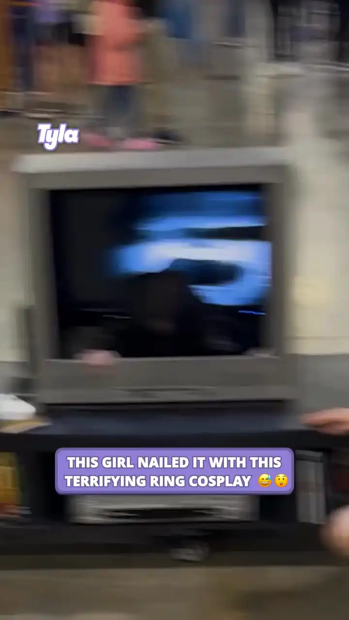 This girl killed it with this terrifying Ring cosplay 😨