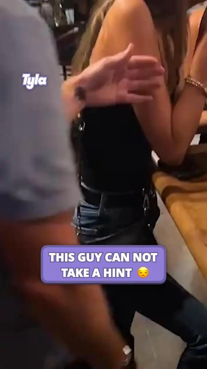 This guy can't take a hint π