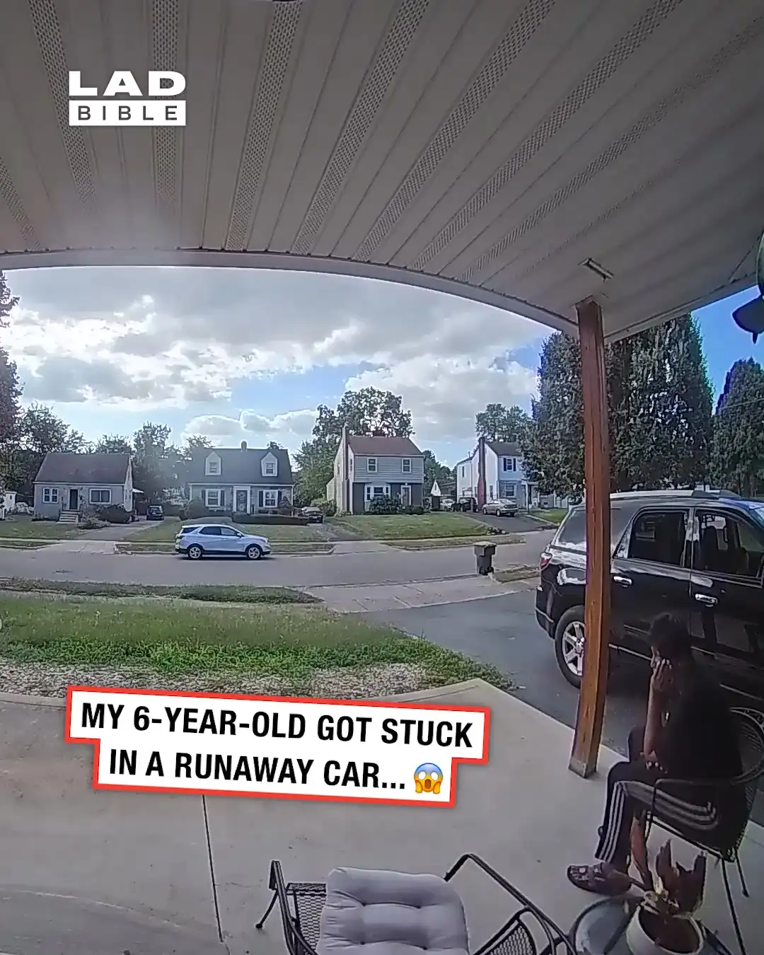 My 6 year old got stuck in the car 😳😱