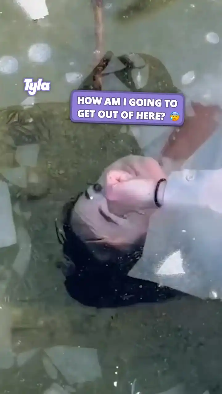 Trying to get out of trapped ice 😰🥶