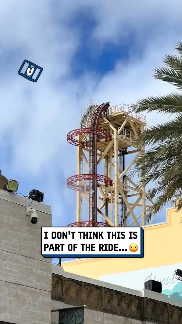 Rollercoaster on fire 🎢🔥