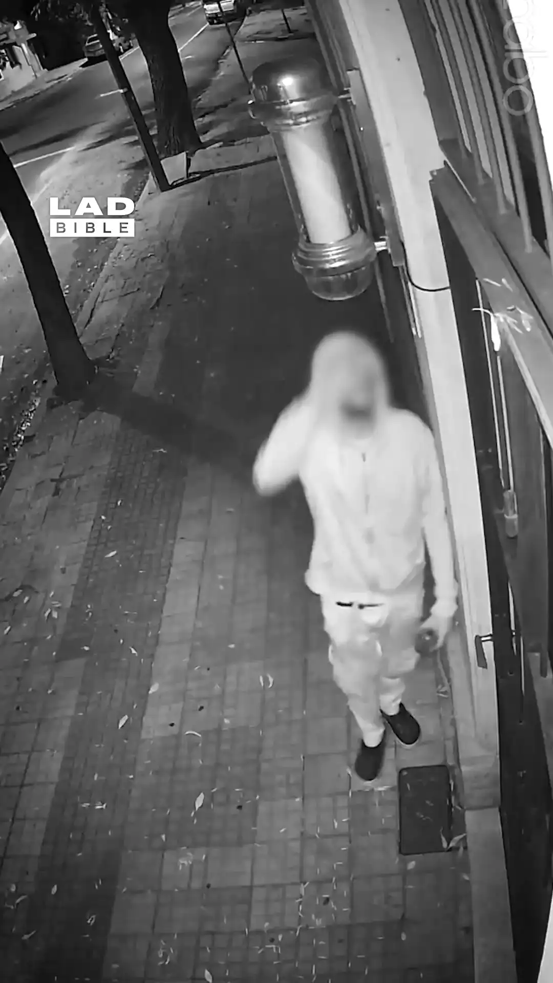 I caught him taking this off the street 😳💈