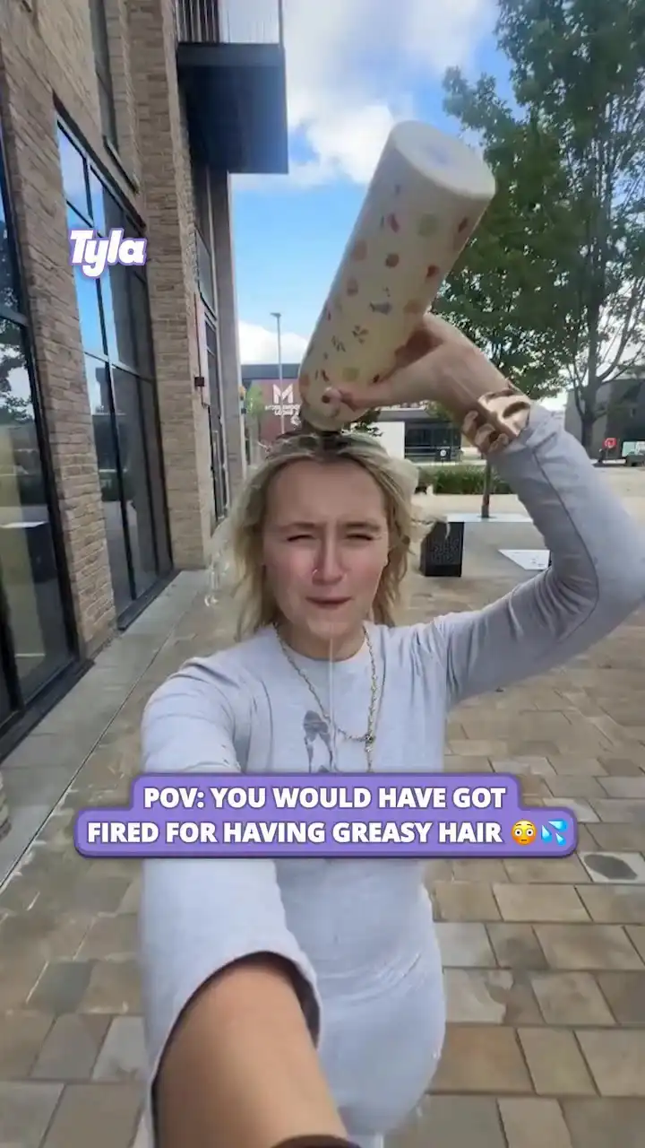 On the go and with an unplugged hair dryer 😳