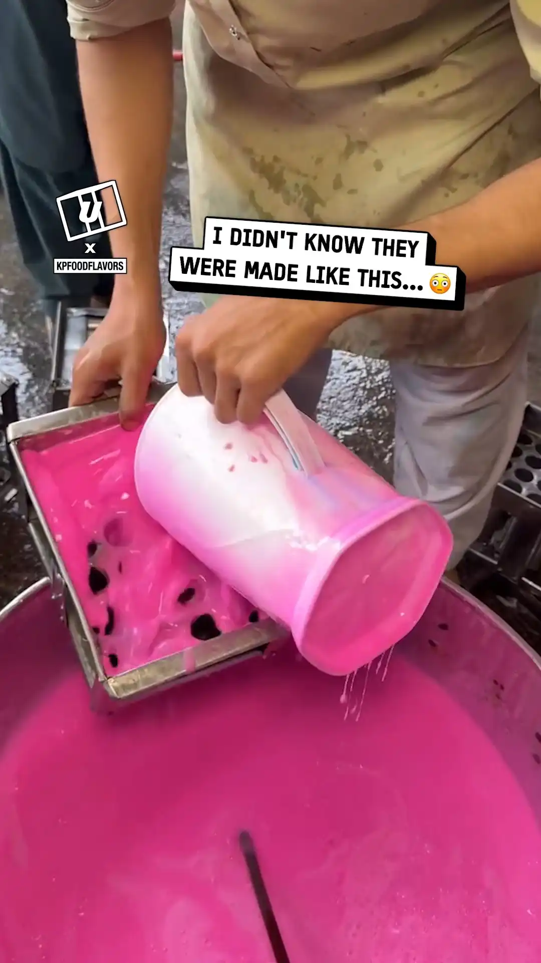 Making strawberry ice cream 🍓🍦