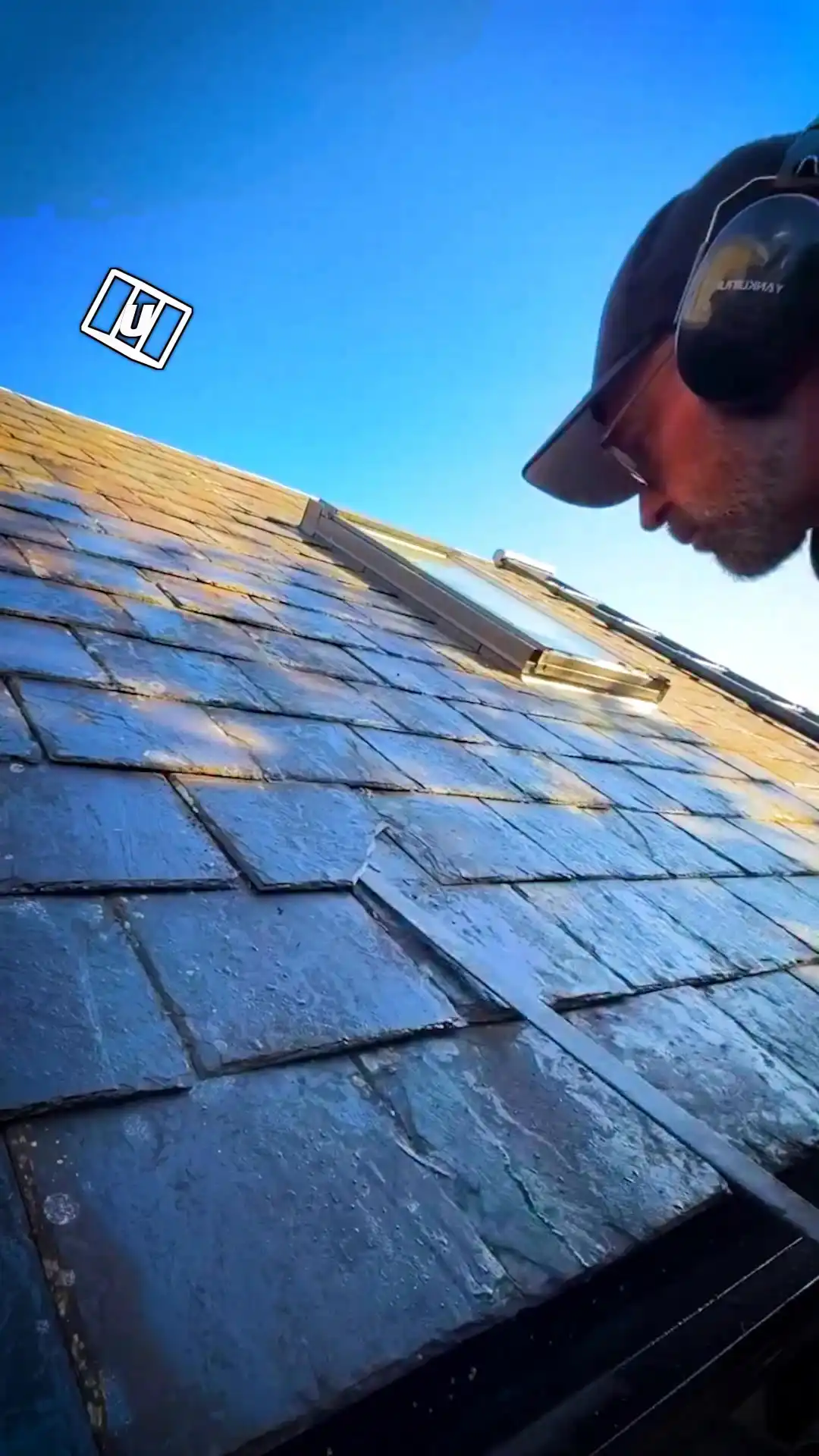Fixing a broken slate roof tile 😰🔨