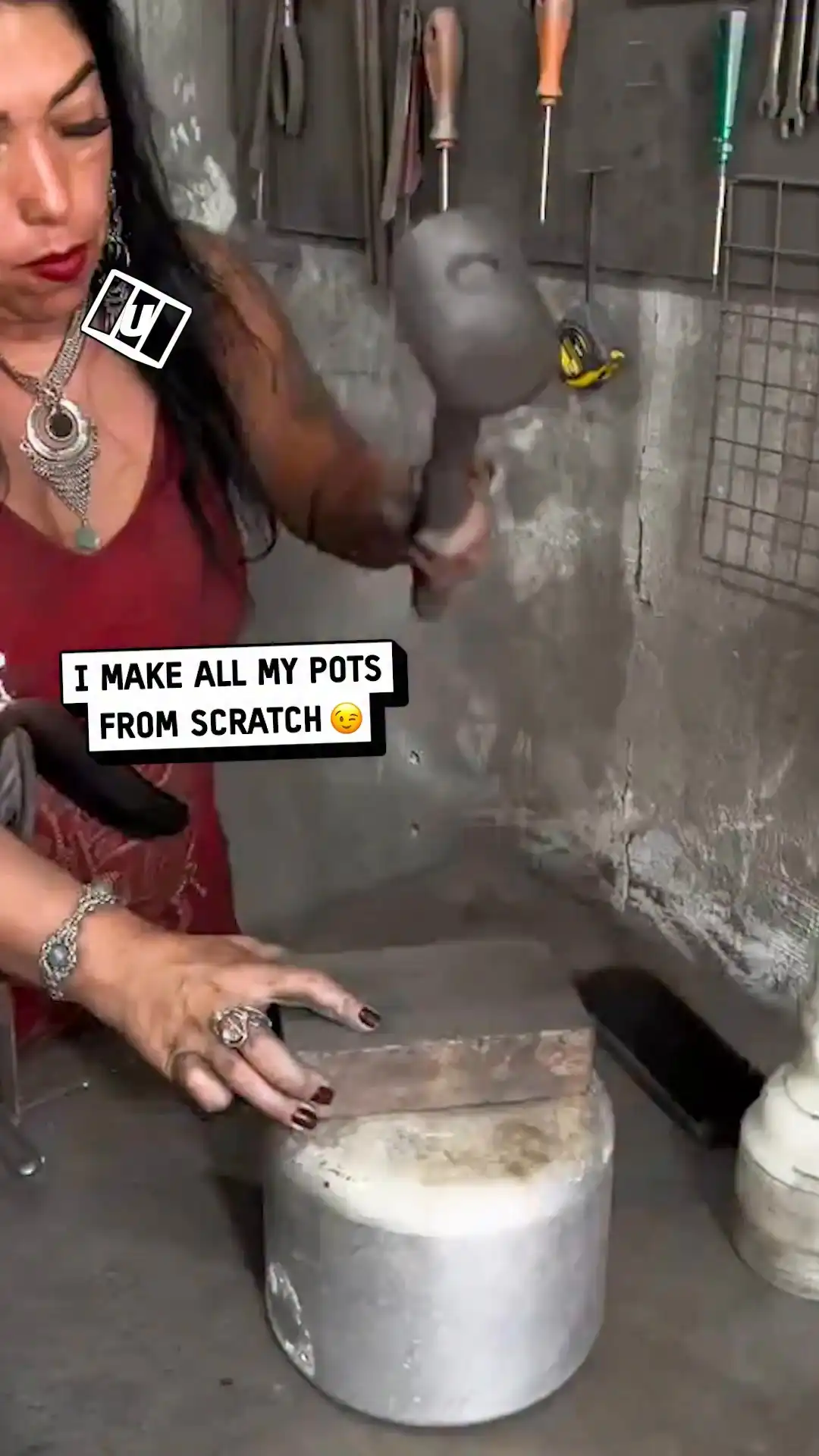 I make all my pots from scratch 💪🔨