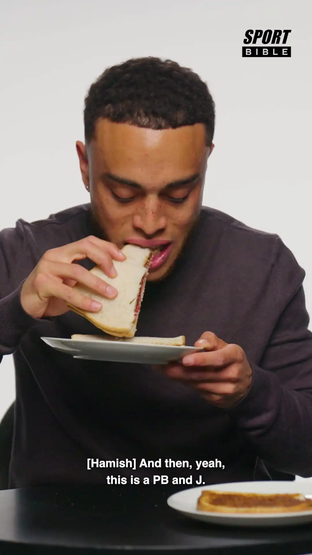 Sergio Dest Takes On Snack Wars