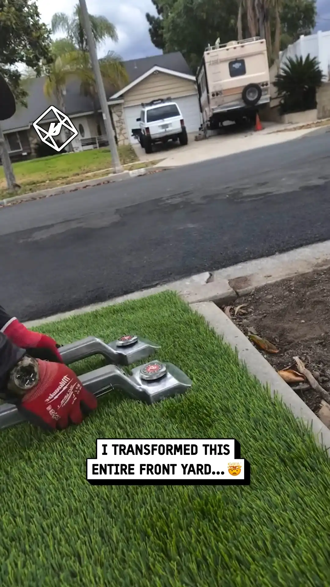 Transforming my lawn with fake grass 😲