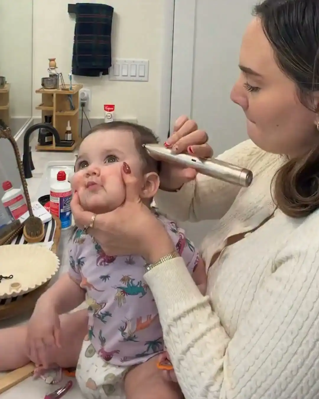 I shaved my baby's head 😳 #babies #parenting #hair
Credit: @naitzemontalvo on TikTok 📹