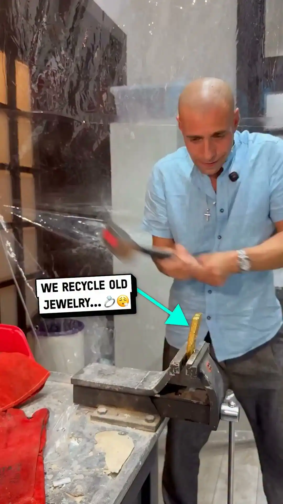 We turn it into something brand new 😲 #jewelry #interesting #satisfying #recycling
Credit: @marian.mitran99 on Instagram 📹