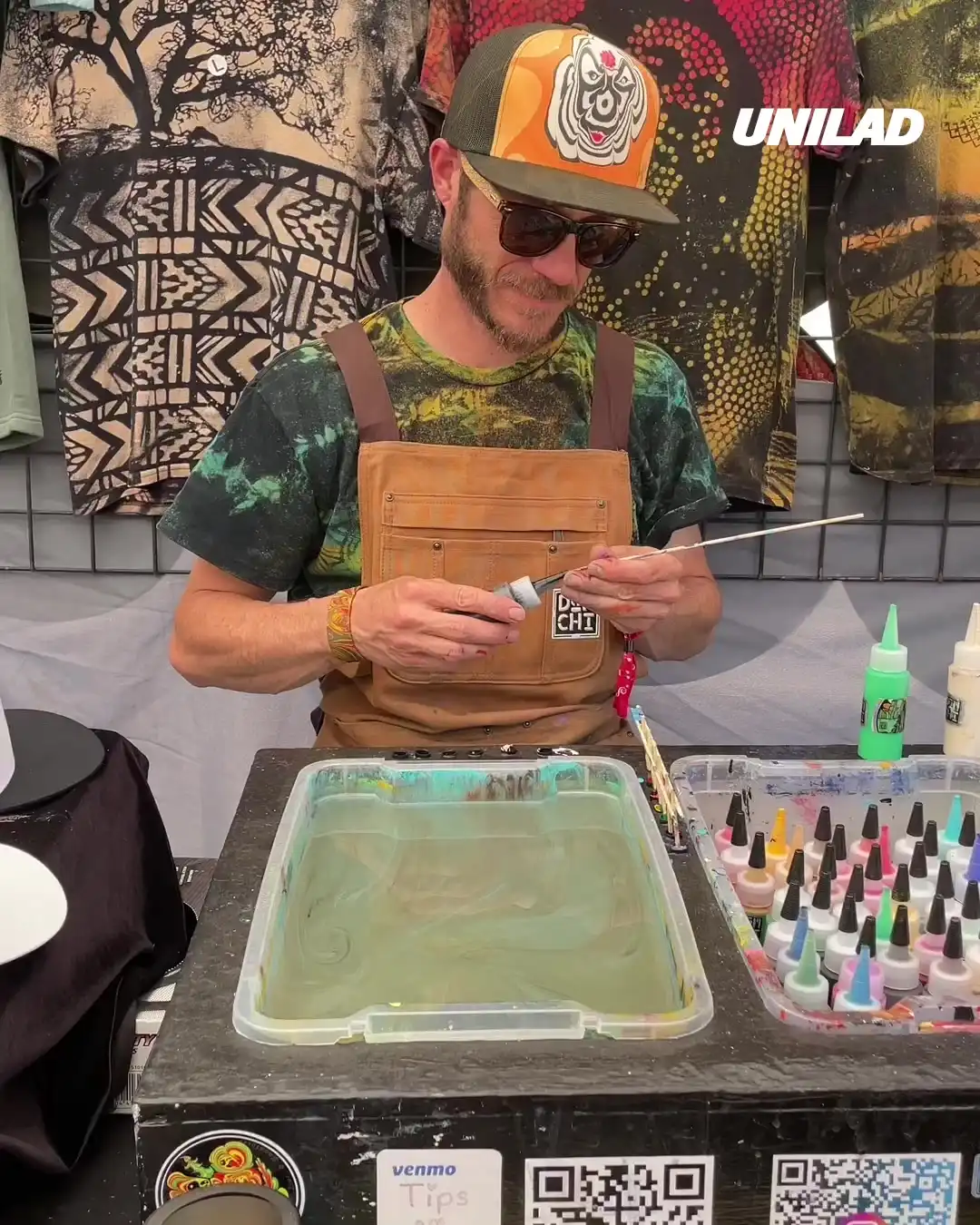 Super satisfying hydro-dip art