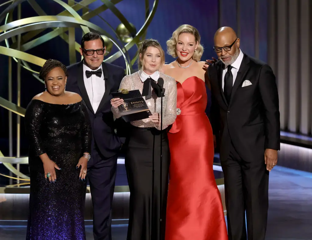 LOS ANGELES, CALIFORNIA - JANUARY 15: (L-R) Chandra Wilson, Justin Chambers, Ellen Pompeo, Katherine Heigl and James Pickens speak onstage during the 75th Primetime Emmy Awards at Peacock Theater on January 15, 2024 in Los Angeles, California. (Photo by Kevin Winter/Getty Images)