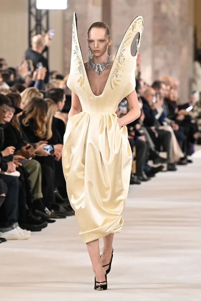 Schiaparelli Couture Spring 2024 - Runway