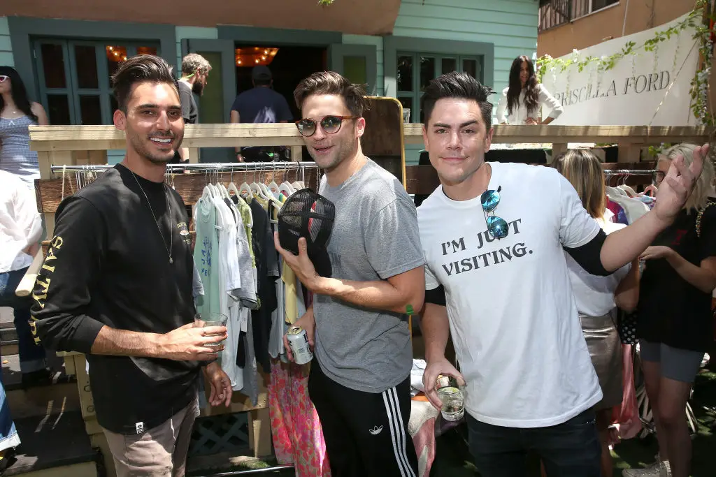 Max Boyen, Schwartz, and Sandoval hang