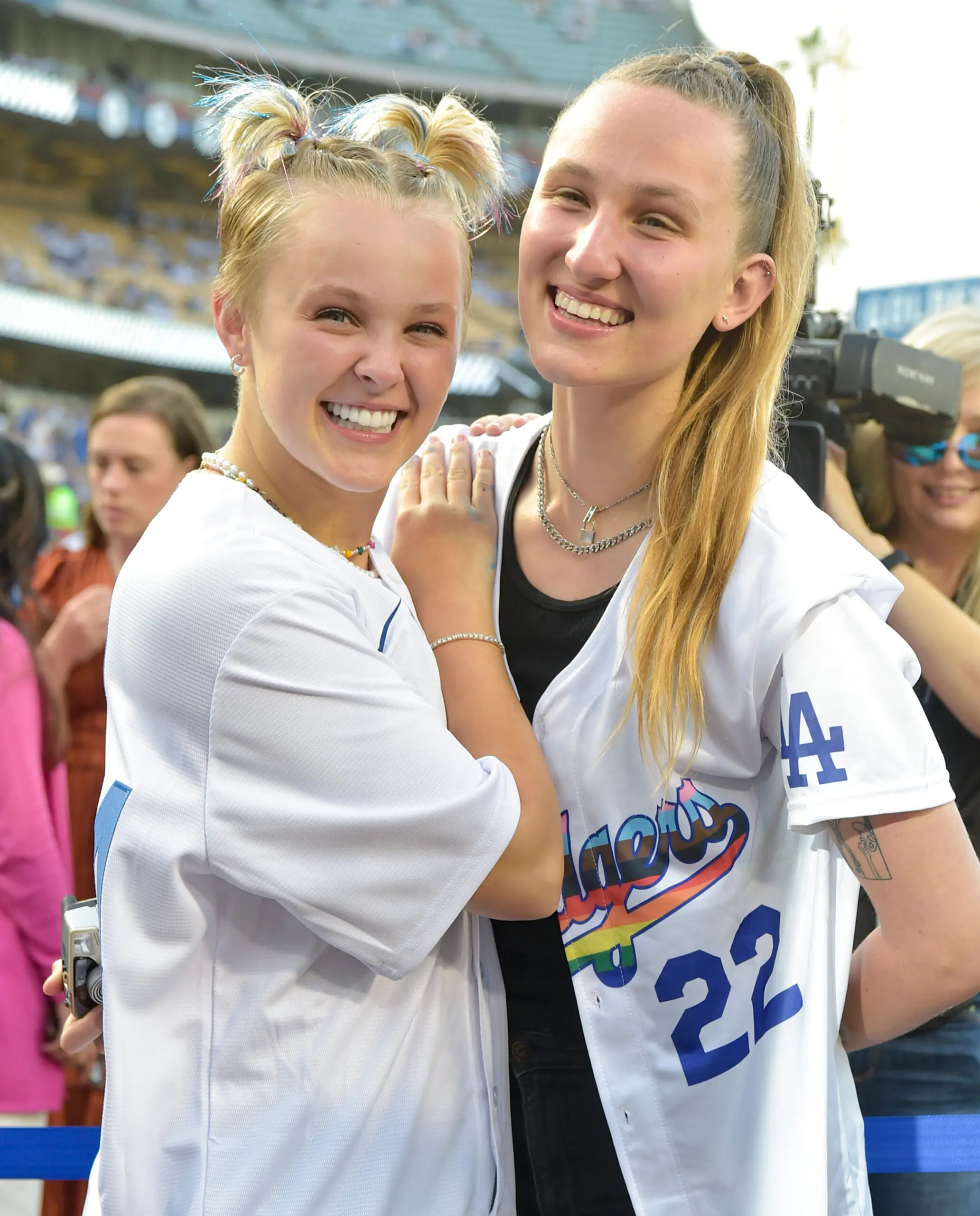 JoJo Siwa and Kylie Prew