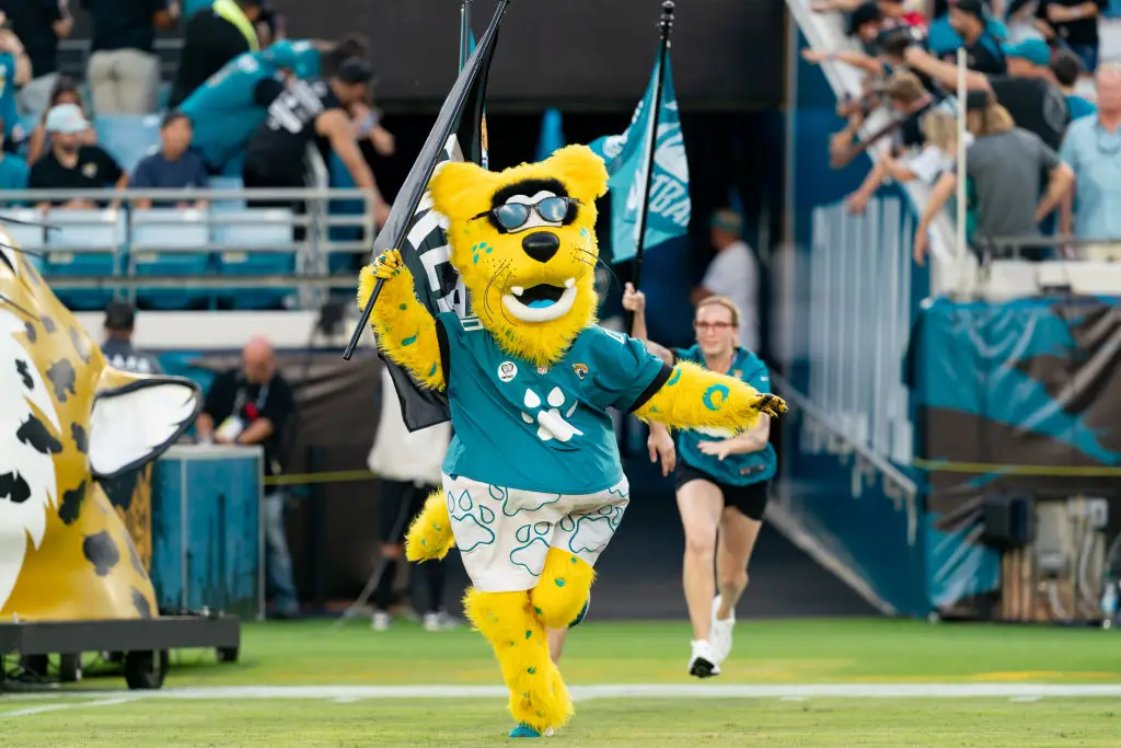 jaxson de ville mascot