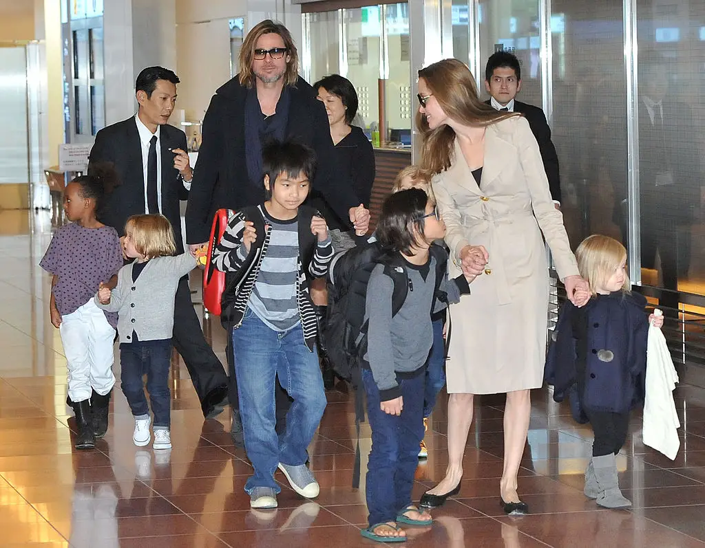 Brad Pitt And Angelina Jolie and their six kids