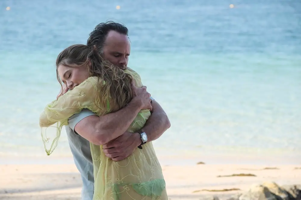 Walton Goggins and Aimee Lou Wood in 'The White Lotus'