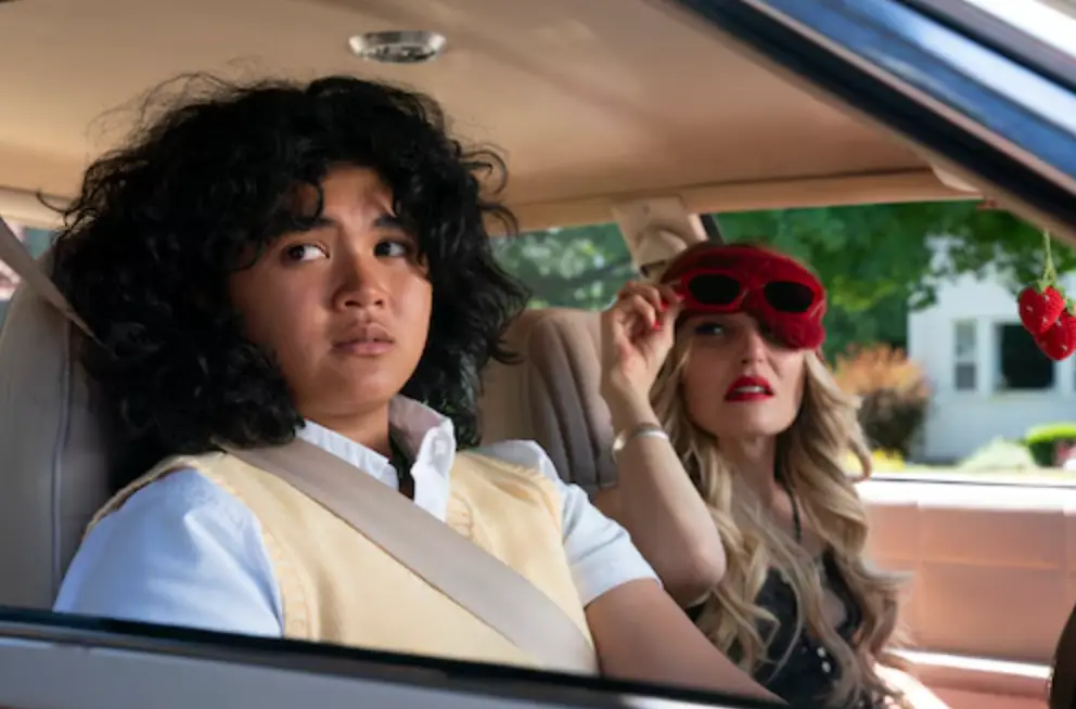 Summer of 69 on Hulu starring Chloe Fineman and Sam Morelos