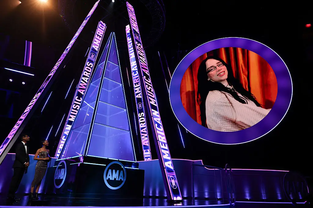 Billie Eilish accepts the Artist of the Year AMAs video