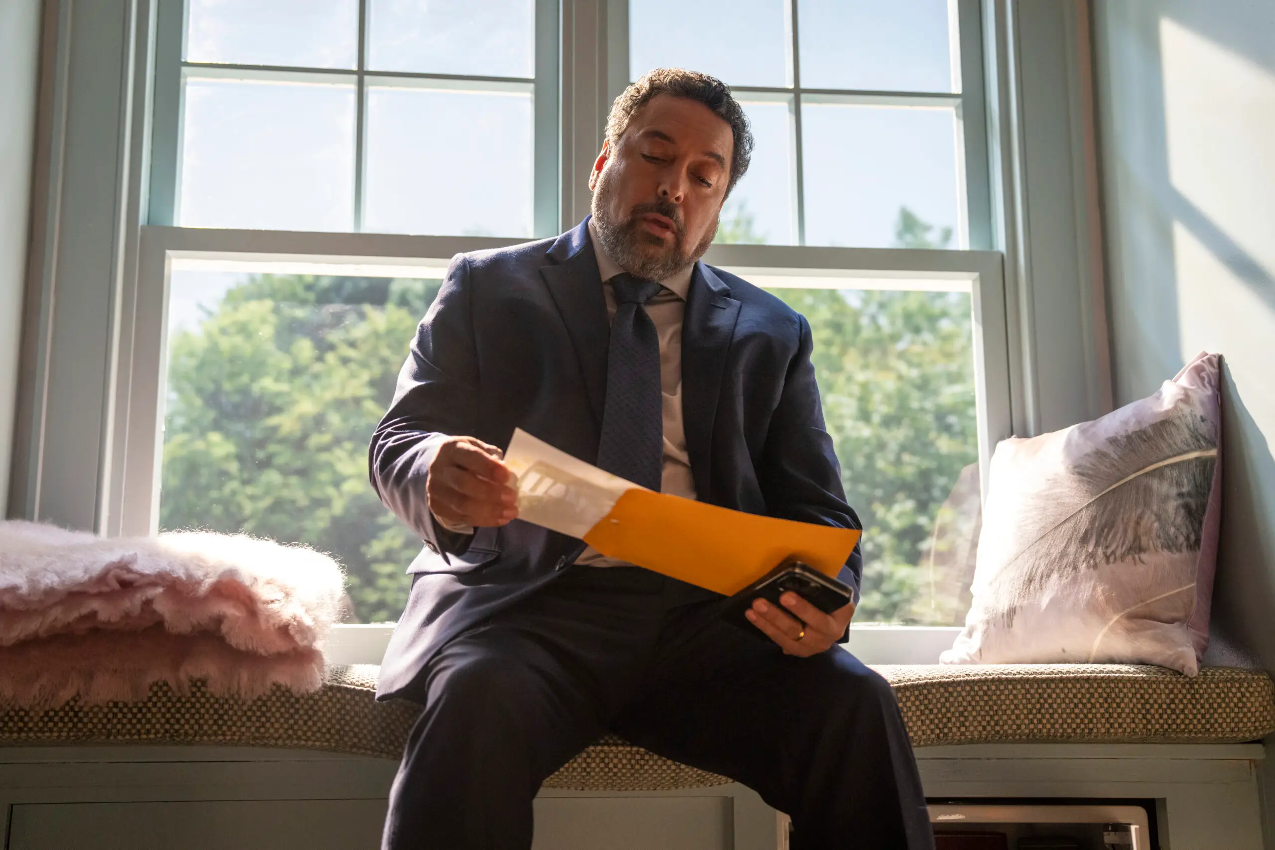 sirens simone peter affair picture