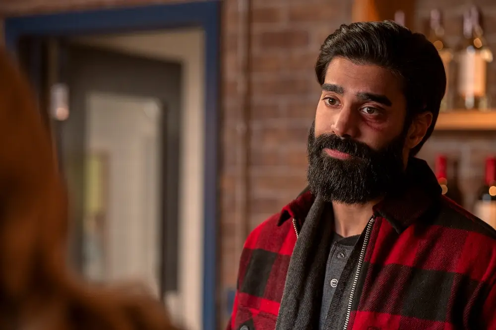 Joe in 'Ginny & Georgia'