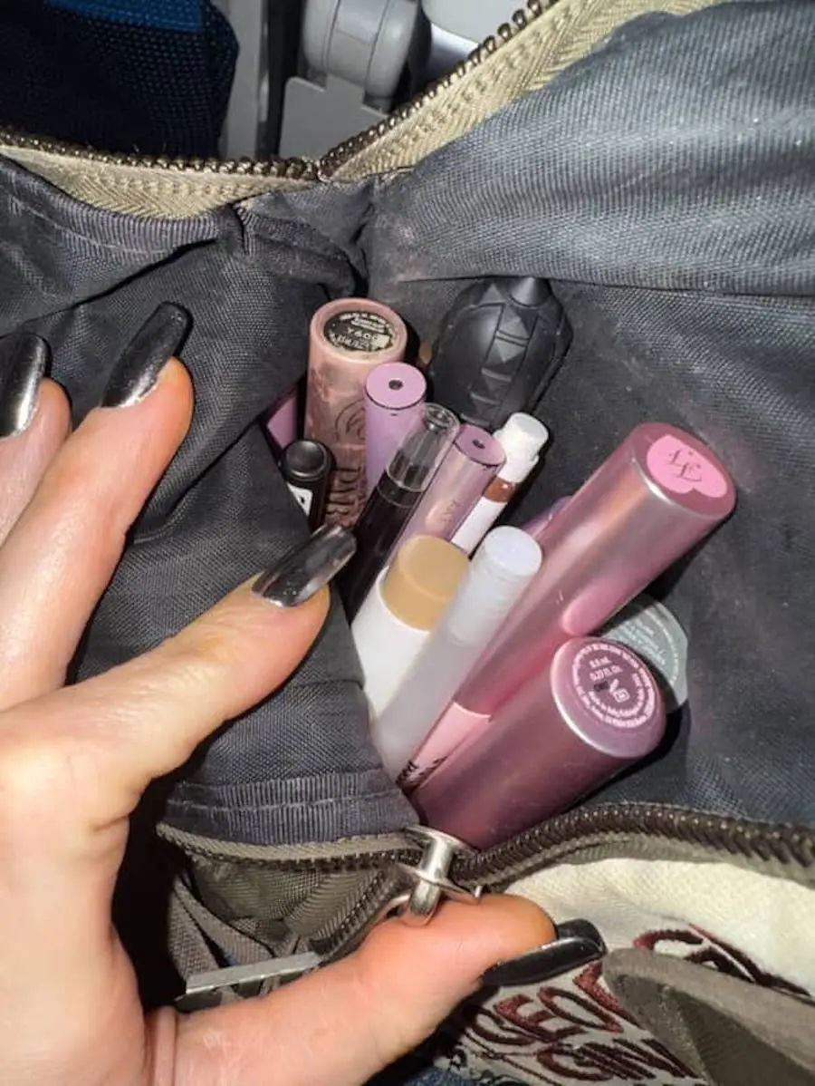 Purseface is the new clean girl 