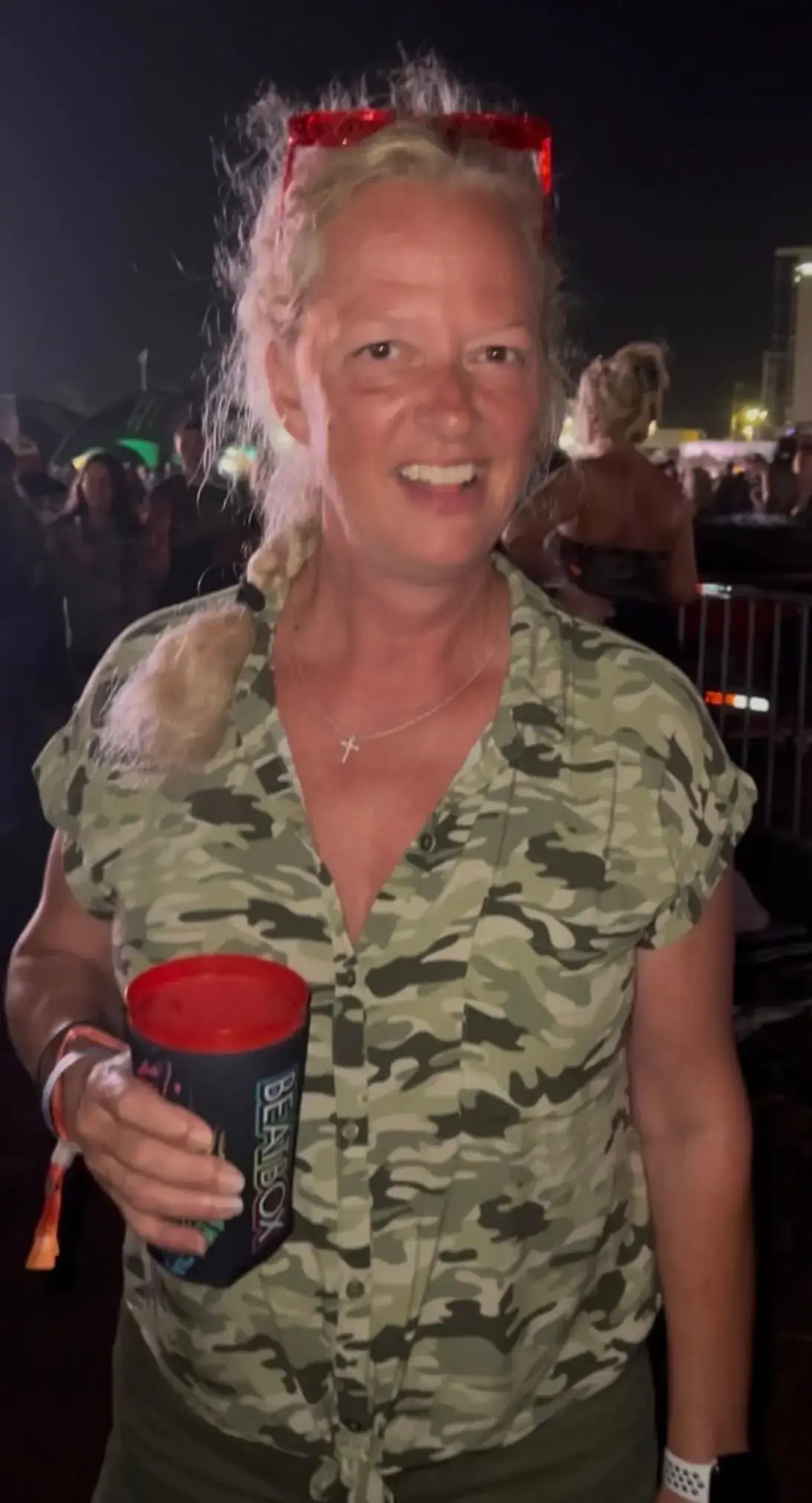 Dana Winger, South Carolina diner, has died after being struck with an outdoor umbrella (Facebook)