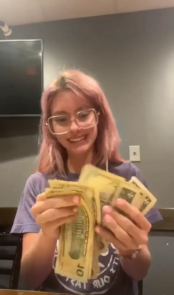 This waitress in the US made nearly $700 in just one shift.